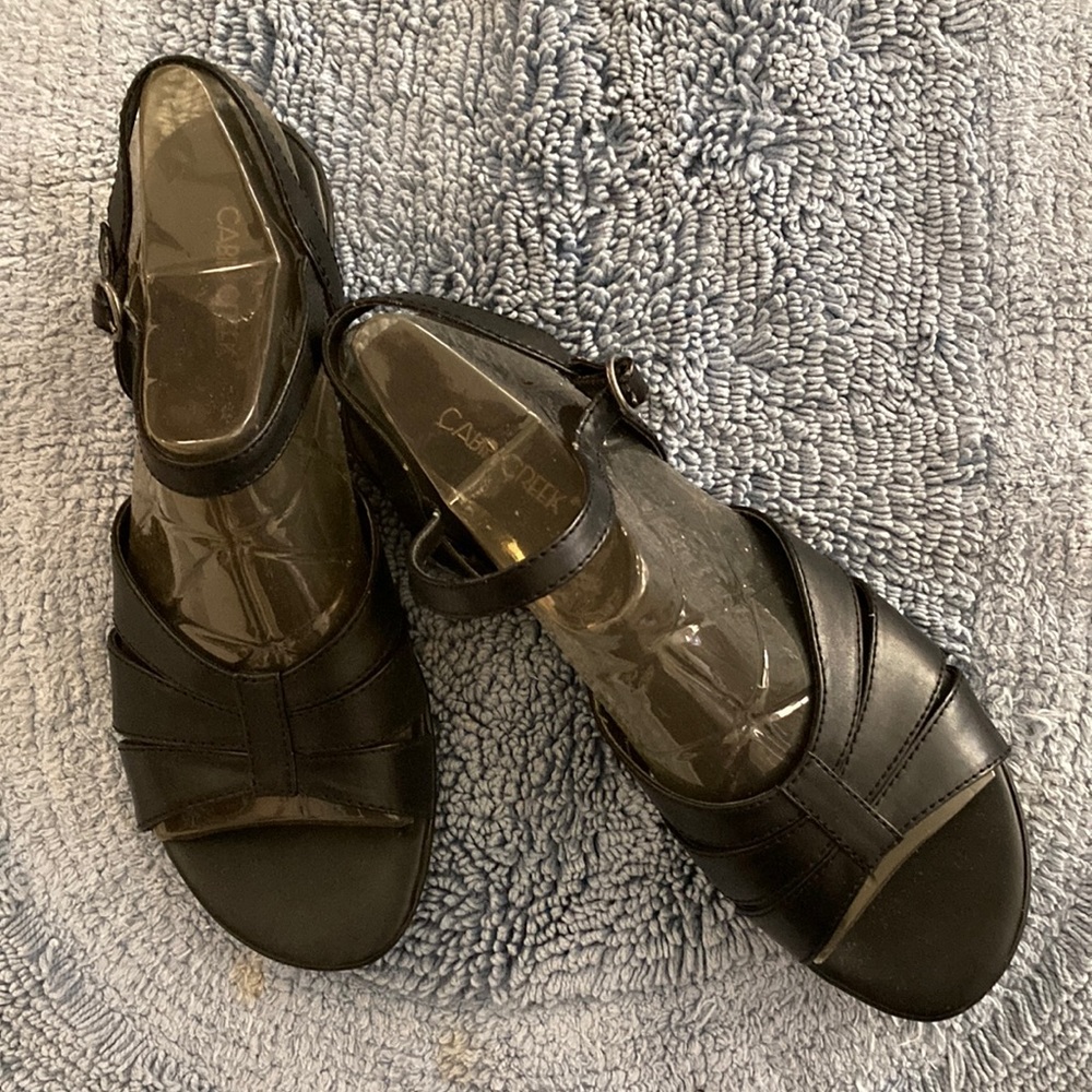 SANDALS - Size 10M - Cabin Creek - Black - w/ Original Box